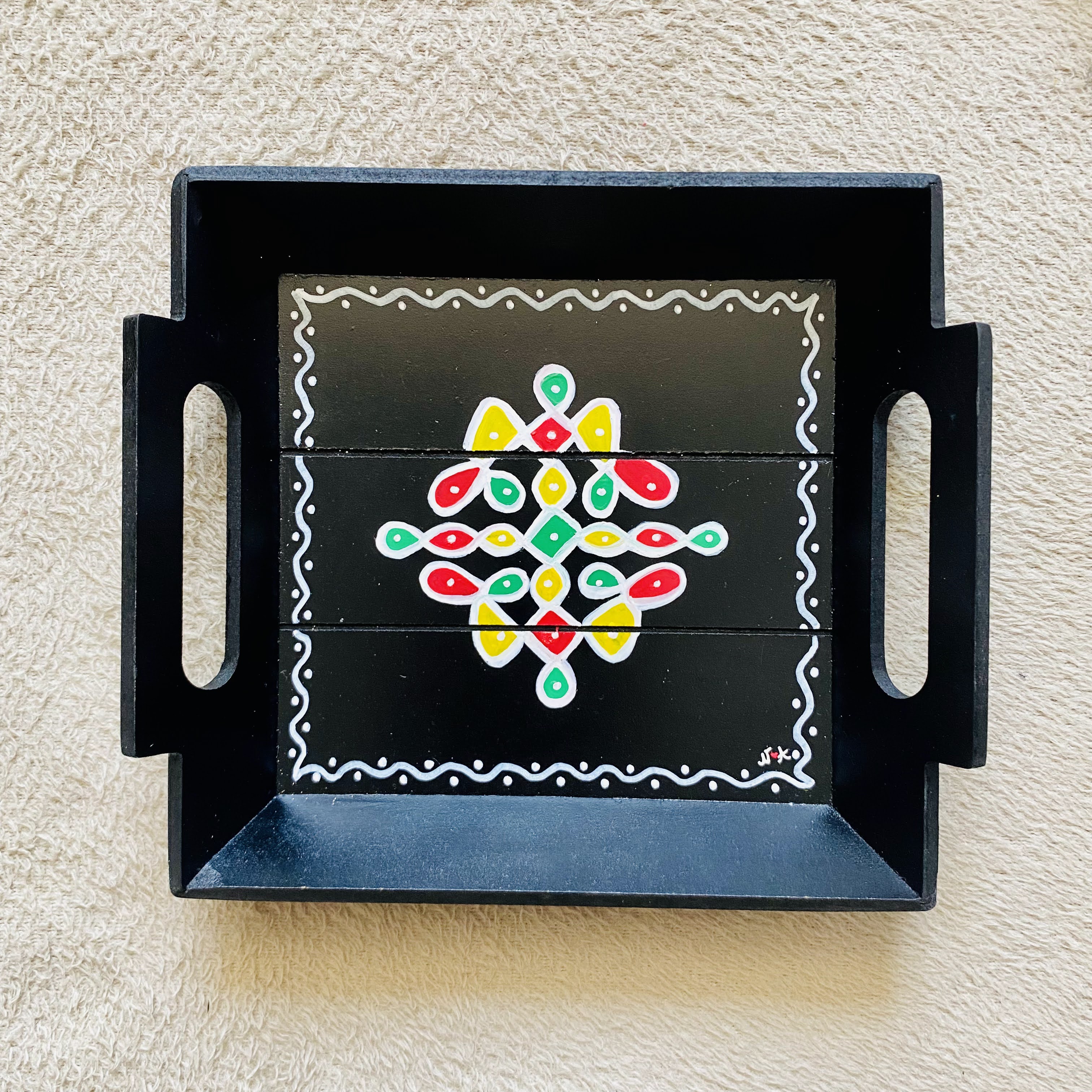 Kolam tray